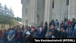 ტყიბულელი მეშახტეები საპროტესტო აქციაზე იკრიბებიან