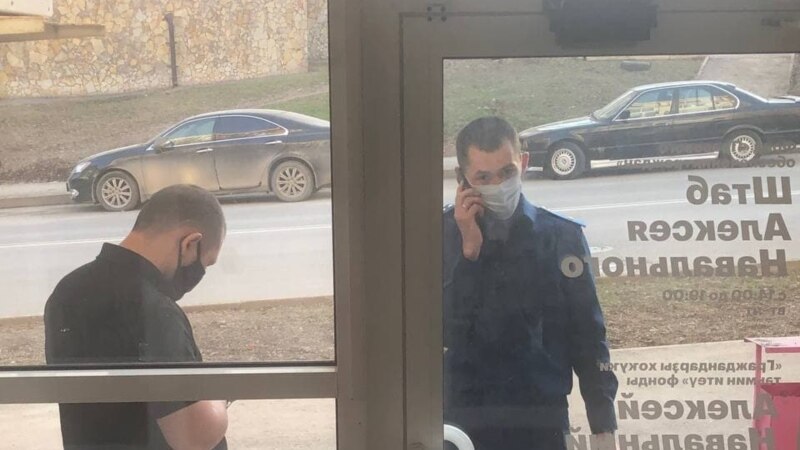 У штаба Навального в Уфе полиция изъяла листовки с призывом регистрироваться на предстоящий митинг