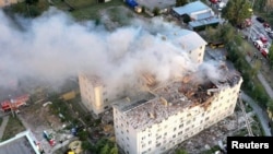 Urmările unui atac cu drone rusești în Harkov, la 18 august 2025. 