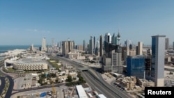 Imagine a orașului Kuwait City în timpul conflictului declanșat de atacurile SUA și ale Israelului asupra Iranului.