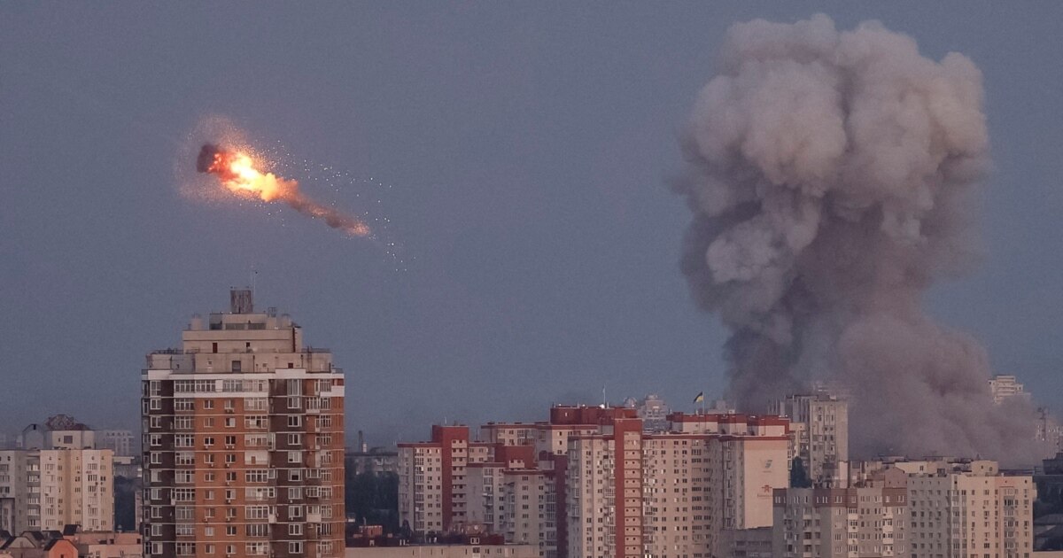 Житель Київщини отримав поранення через падіння уламків дрона