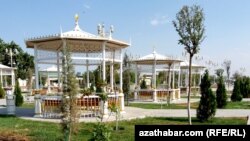 Türkmenabatlylar yssydan goranýar