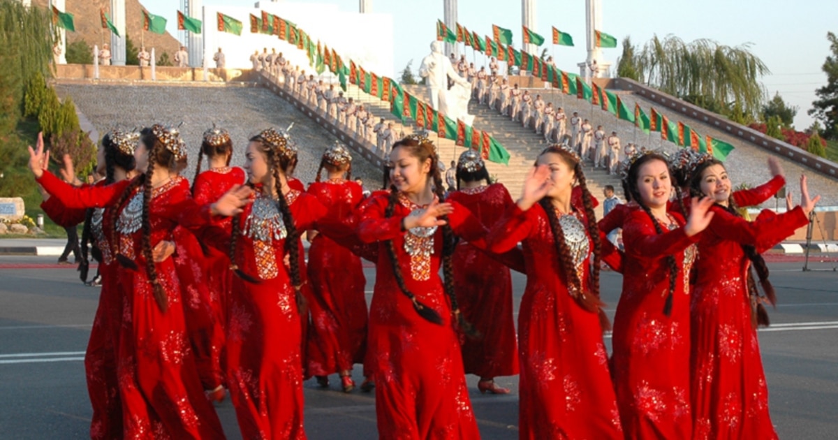 Душтағы жалаңаш қарт әйелдердің суреттері жалаңаш Екатерина Климова