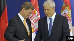 Președintele sîrb Boris Tadic și Guido Westerwelle la Belgrad