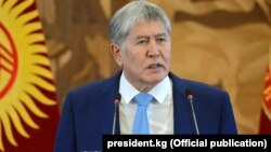 Алмазбек Атамбаев, Қырғызстан президенті.