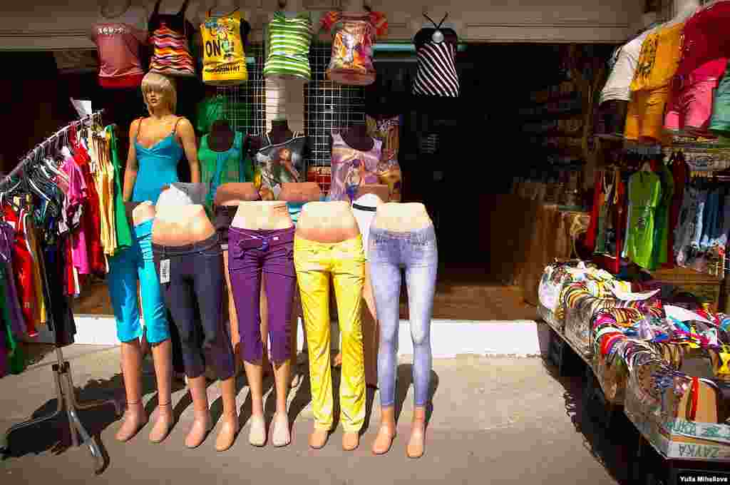 Un pantalon strîns pe trup?