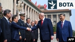 Presidenti amerikan gjatë takimeve me zyrtarë kinezë, në Pekin, më 14 maj 2026.