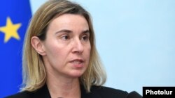 "Rasprava neće biti ideološka, razgovaramo samo konkretno", poručila Mogerini
