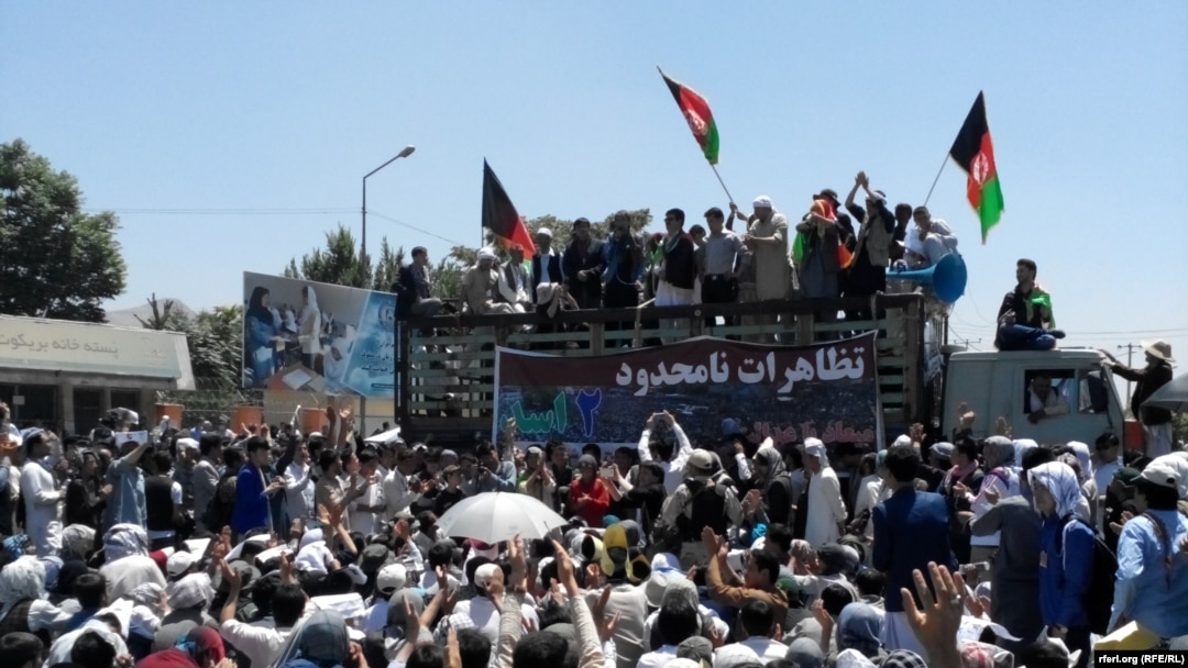 Protest više hiljada pripadnika etničke grupe Hazari, Kabul, 23. juli 2016.