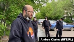 Իլյա Ազարը դուրս է գալիս բանտից, Մոսկվա, 7 հունիսի, 2020թ. 