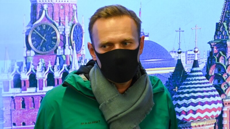 Нобелан совгIатан лауреаташа Навальныйна медицинан гIо кхачор доьху Путине
