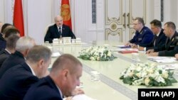 На засіданні Ради міністрів Білорусі в Мінську 22 липня Олександр Лукашенко говорив про «зачистку»