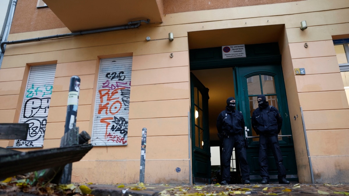 Németországban több száz rendőr tartott razziát a Hamász támogatóinál