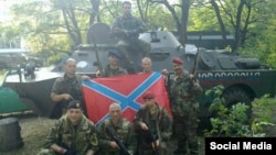 Odred proruskih separatista među kojima je i Radomir Počuča, foto iz arhive