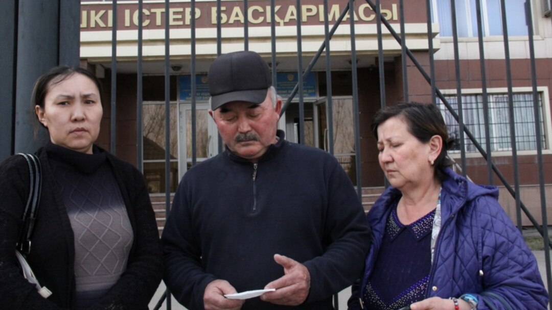 Жалаңаш қыздың жаңалықтар видеосы