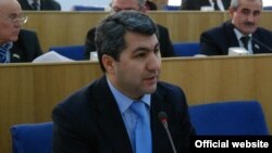 Муҳиддин Кабирӣ, раҳбари ҳизби фаъолияташ дар Тоҷикистон мамнӯи наҳзати исломӣ.