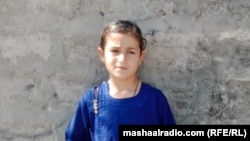 د شمالي وزیرستان د شیوې سیمې لس کلنه ایینه وزیره چې د کرکټ لوبې ویډیو یې ډېره مشهوره شوې ده. 