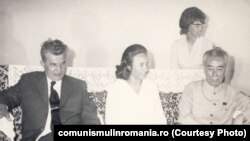 Iunie 1971. În timpul vizitei în China, cuplul Ceaușescu se întâlnește cu Ciu En Lai. E începutul unei mari iubiri. Sursa: comunismulinromania.ro (MNIR)