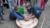 Lvivde köçip kelgenlerniñ festivali: qırımtatar folku ve keramika (video)