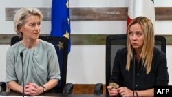 Presidentja e Komisionit Evropian, Ursula von der Leyen, dhe kryeministrja e Italisë, Giorgia Meloni. Lampedusa, 17 shtator 2023.