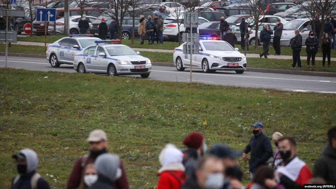 Policijska vozila na novom protestu u Minsku, 1. novembar