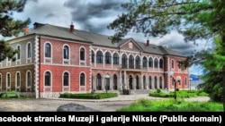 Zgrada Dvorca Kralja Nikole u kojoj je smještena Javna ustanova "Muzeji i galerije Nikšić"