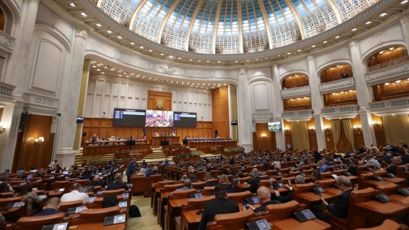Cum s-au finanțat partidele politice în 2024. Raport Expert Forum: Au revenit finanțările de la firme