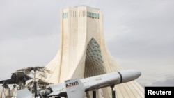 O dronă Shahed expusă cu ocazia celei de-a 47-a aniversări a Revoluției Islamice la Teheran, Iran, pe 11 februarie 2026.