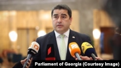 შალვა პაპუაშვილი 