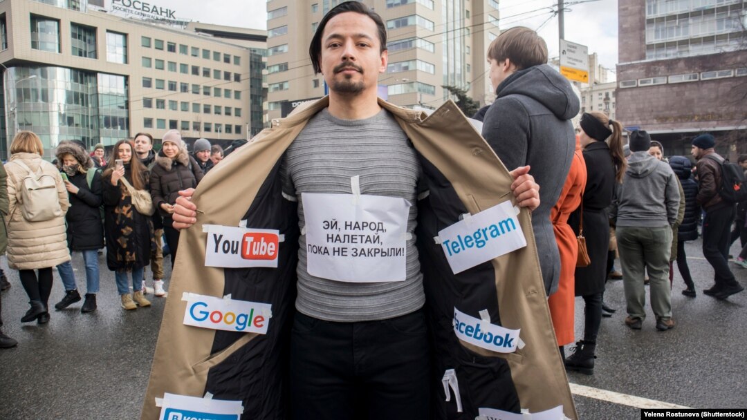 Experts have said that Russia is often playing catch-up in trying to control the Internet.