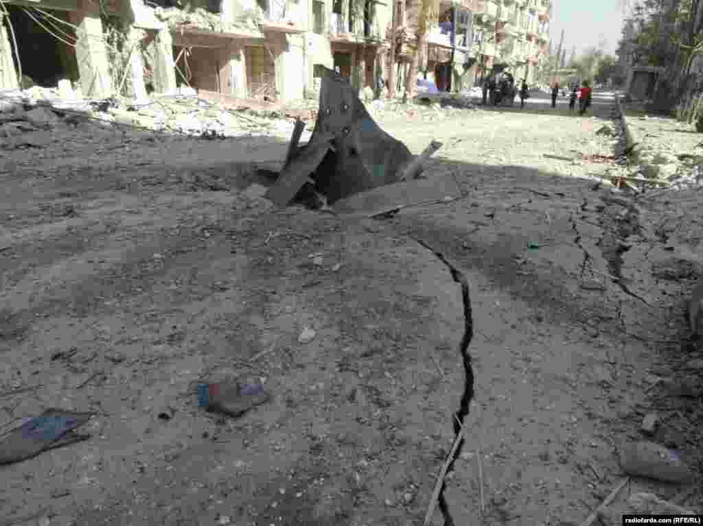 سازمان ملل می&zwnj;گوید منتظر آتش بس و همینطور تضمین امنیتی کامل از سوی روسیه و دیگر گروه&zwnj;ها است تا بتواند برای کمک&zwnj;رسانی&zwnj;های بشر دوستانه وارد حلب شود.&nbsp;