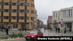 Najveći problem je da država ne pokazuje spremnost za integraciju Albanaca u državne javne institucije, tvrde u tri većinski albanske opštine na jugu Srbije: Preševo