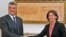 Premijer Kosova Hašim Tači i novoizabrana predsednica Atifete Jahjaga, 8. april 2011