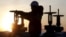 С минимумов, отмеченных в конце января, цены на нефть к концу года выросли вдвое