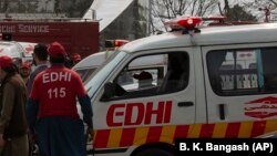 На думку правоохоронців, аварія сталася через халатність водія. Він також постраждав