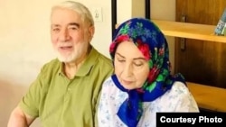 میرحسین موسوی و زهرا رهنورد بیش از ۱۵ سال است که در محل زندگی خود زندانی‌اند