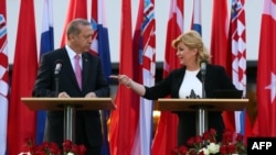 Predsjednica Hrvatske Kolinda Grabar Kitarović i turski predsjednik Redžep Tajip Erdogan u Zagrebu, travanj 2016.