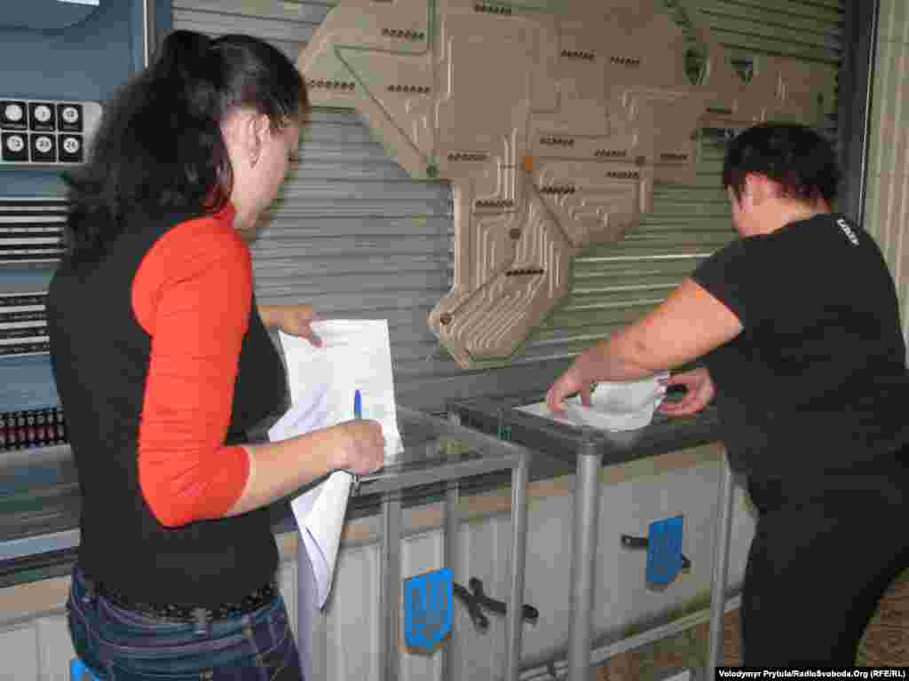 Voting in Simferopol, Crimea.