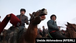  A Snowy Game Of Buzkashi