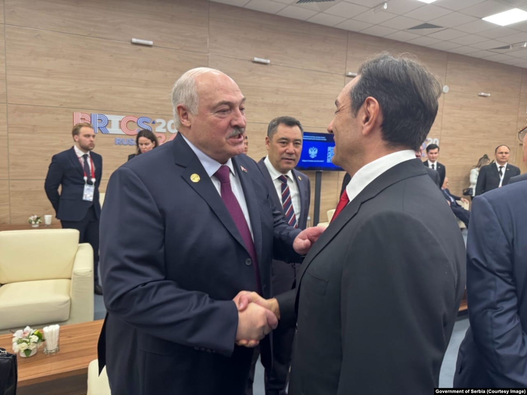 Vulin, i cili është në listën e sanksioneve të SHBA-së për lidhjet e tij me Rusinë, u takua me Lukashenkon në samitin e BIRKS në Kazan të Rusisë në tetor 2024.