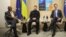 Ілюстраційне фото. Зліва направо: Антоніу Кошта, Володимир Зеленський і Марк Рютте під час зустрічі в Гаазі, червень 2025 року