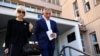 Milo Đukanović sa sestrom, advokaticom Anom Đukanović u Podgorici, septembar 2025.