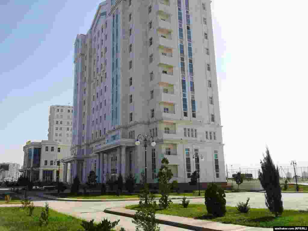 Aşgabadyň "Bitaraplyk" şaýolynyň ugry