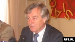 Fransanın Azərbaycandakı səfiri Bernard dü Şafo, 13 oktyabr 2006
