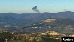 Türkiýänyň uçarlarynyň atyp ýere gaçyran söweş uçary, Türkiýäniň Siriýa bilen serhediniň golaýynda, 24-nji noýabr, 2015