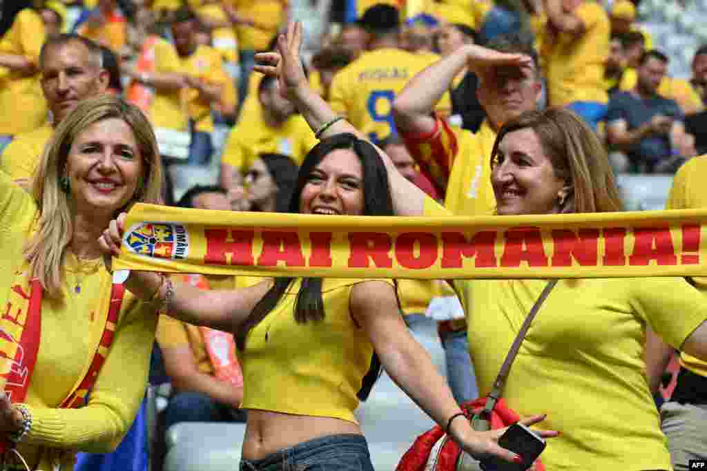 Fani din România prezenți pe stadionul din Munchen la meciul cu Olanda.&nbsp;