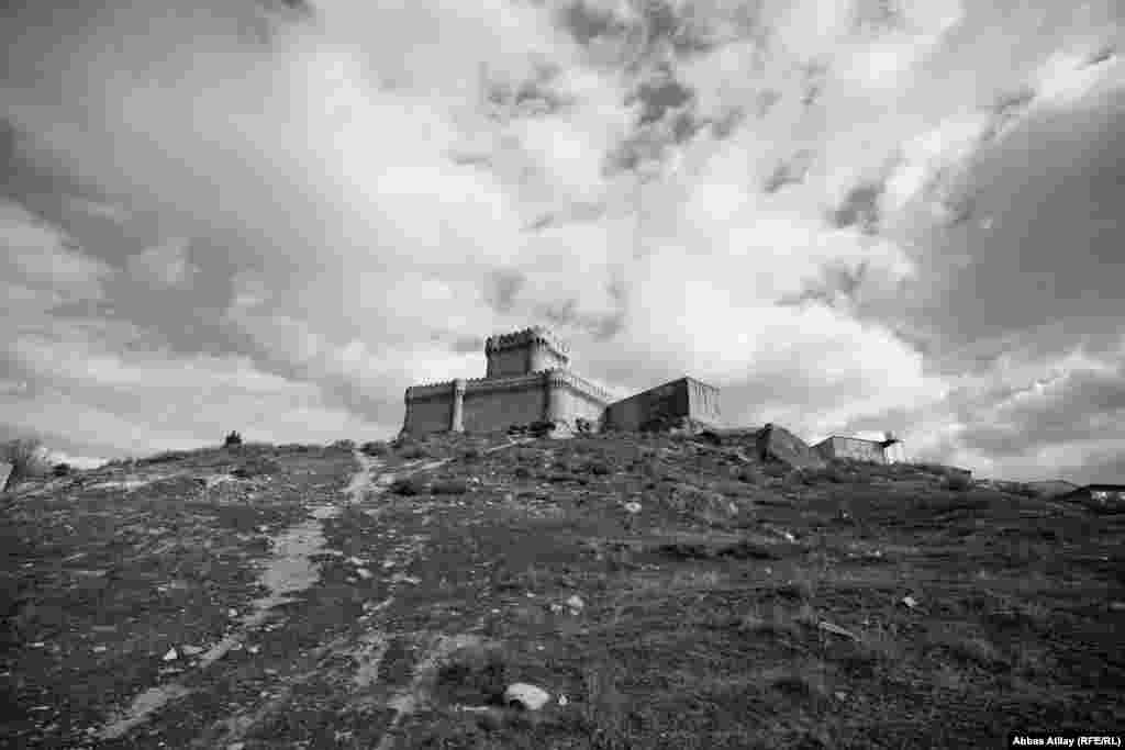 Müdafiə məqsədi ilə tikilmiş bu qala Şirvanşahlar dövləti zamanında müdafiə məqsədi ilə istifadə edilib.