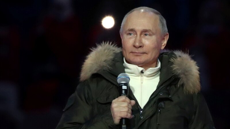 Putin: Spreman sam na javni virtuelni sastanak sa Bidenom