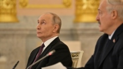 Очільники Росії та Білорусі: Володимир Путін (ліворуч) та Олександр Лукашенко (праворуч) на засіданні Вищої державної ради Союзної держави Росії та Білорусі в Москві. 26 лютого 2026 року