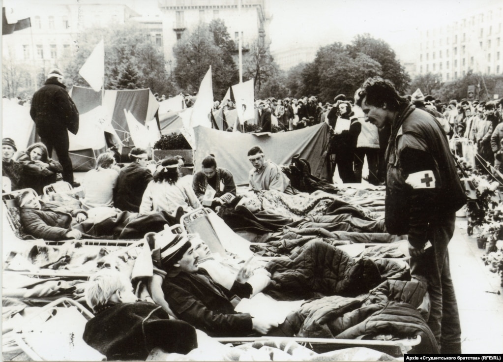 Unlike some subsequent protests on Kyiv's Independence Square, the Revolution On Granite was very disciplined and well-organized. Here, a student medical officer checks the well-being of the hunger-striking students, all of whom lived to tell the tale.
